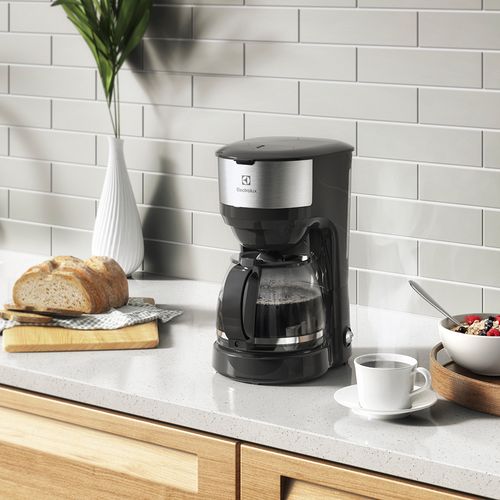 Cafetera Efficient 800W Negro Electrolux