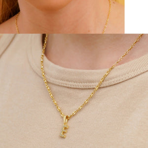 Dije oro laminado 18K letras iniciales con circonias Ref 23370