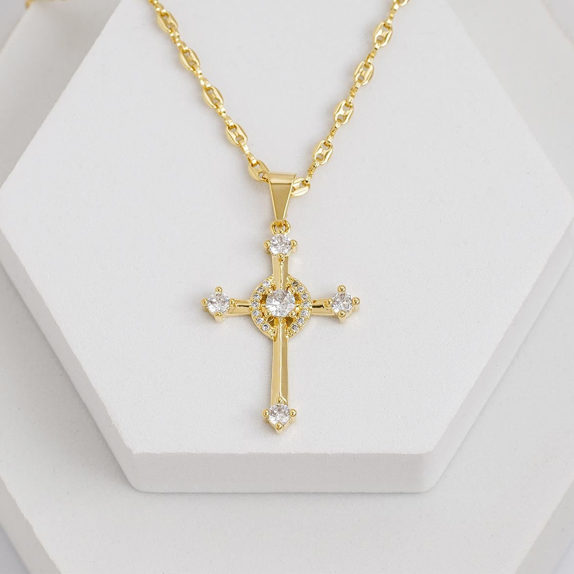 Dije oro laminado 18K cruz con circonias grandes Ref 23217