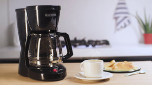 CAFETERA BLACK+DECKER  DE VIDRIO-12 TAZAS